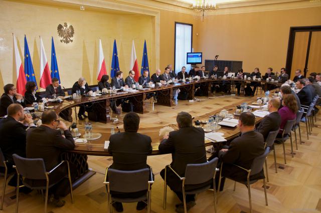 Zapytaj premiera: debata: Debata "Zapytaj premiera" - spotkanie środowisk związanych z Internetem z premierem Rzeczypospolitej, panem Donaldem Tuskiem. Autor: Jan Rychter, udzielił licencji CC-BY-SA 3.0 Poland